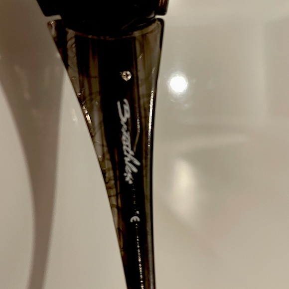 Oakley Women’s Breathless Sunglasses - Picture 5 of 5